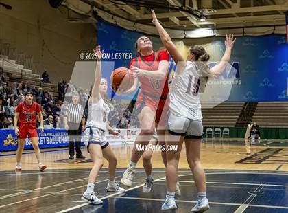 Thumbnail 1 in Hornell vs. Chenango Forks (NYSPHSAA Class B State Semi-Final) photogallery.