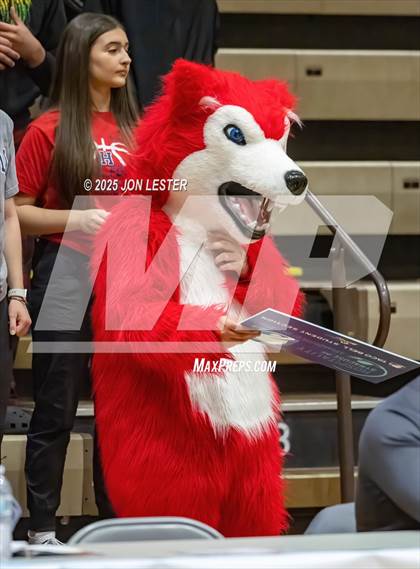 Thumbnail 2 in Hornell vs. Chenango Forks (NYSPHSAA Class B State Semi-Final) photogallery.