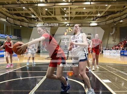 Thumbnail 3 in Hornell vs. Chenango Forks (NYSPHSAA Class B State Semi-Final) photogallery.