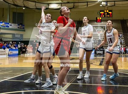 Thumbnail 3 in Hornell vs. Chenango Forks (NYSPHSAA Class B State Semi-Final) photogallery.