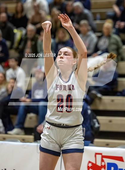 Thumbnail 3 in Hornell vs. Chenango Forks (NYSPHSAA Class B State Semi-Final) photogallery.