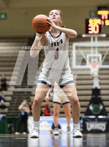 Thumbnail 1 in Hornell vs. Chenango Forks (NYSPHSAA Class B State Semi-Final) photogallery.