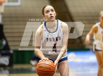 Thumbnail 3 in Hornell vs. Chenango Forks (NYSPHSAA Class B State Semi-Final) photogallery.