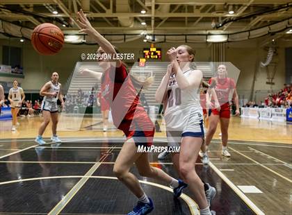 Thumbnail 2 in Hornell vs. Chenango Forks (NYSPHSAA Class B State Semi-Final) photogallery.