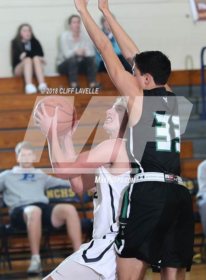 Thumbnail 3 in Roswell vs Pinewood Prep (Rotary Roundball Classic) photogallery.