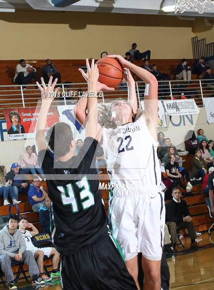 Thumbnail 2 in Roswell vs Pinewood Prep (Rotary Roundball Classic) photogallery.