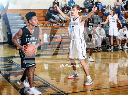 Thumbnail 2 in Roswell vs Pinewood Prep (Rotary Roundball Classic) photogallery.