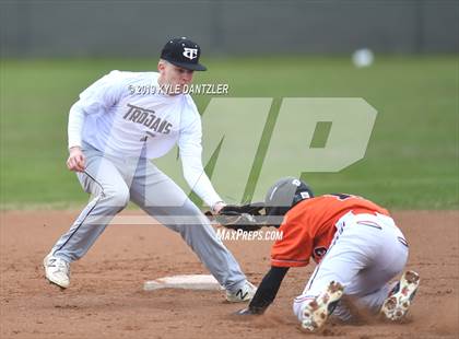 Thumbnail 3 in Commerce vs Cumby (Blue Ridge Tournament) photogallery.