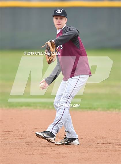 Thumbnail 2 in Commerce vs Cumby (Blue Ridge Tournament) photogallery.