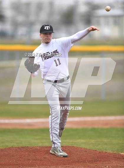 Thumbnail 2 in Commerce vs Cumby (Blue Ridge Tournament) photogallery.