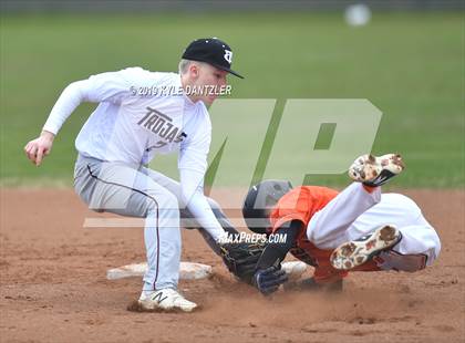 Thumbnail 2 in Commerce vs Cumby (Blue Ridge Tournament) photogallery.