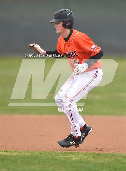 Thumbnail 2 in Commerce vs Cumby (Blue Ridge Tournament) photogallery.