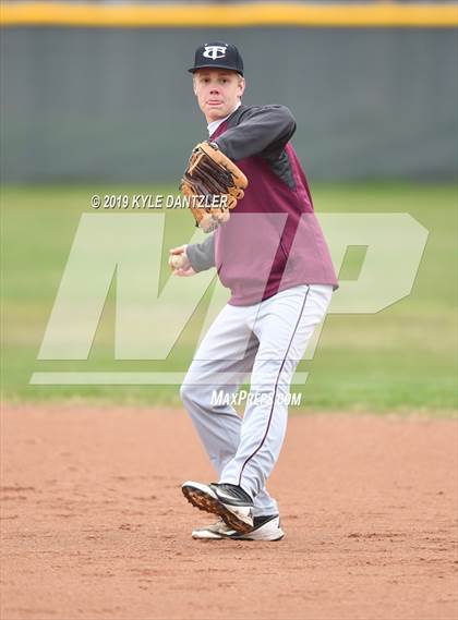 Thumbnail 3 in Commerce vs Cumby (Blue Ridge Tournament) photogallery.
