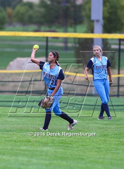 Thumbnail 1 in Ralston Valley vs Loveland (Erie Festival of Champions) photogallery.