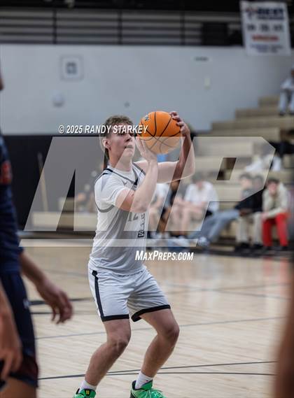 Thumbnail 1 in Estero @ Mariner photogallery.