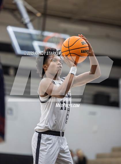 Thumbnail 1 in Estero @ Mariner photogallery.