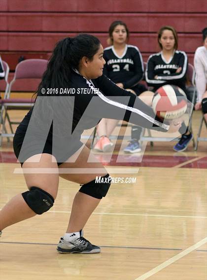Thumbnail 1 in Golden Sierra @ Encina Prep photogallery.