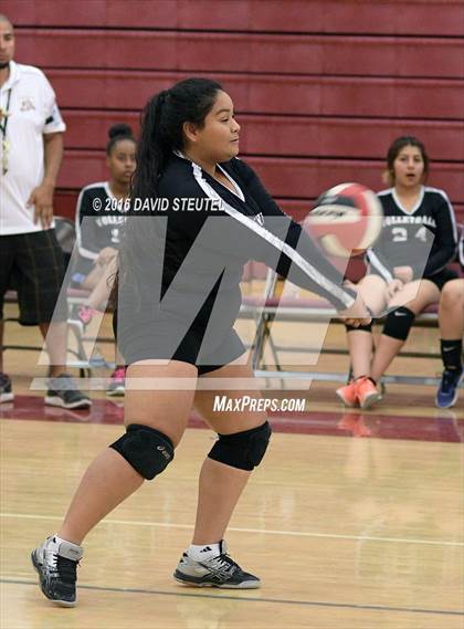 Thumbnail 3 in Golden Sierra @ Encina Prep photogallery.