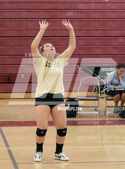 Thumbnail 1 in Golden Sierra @ Encina Prep photogallery.