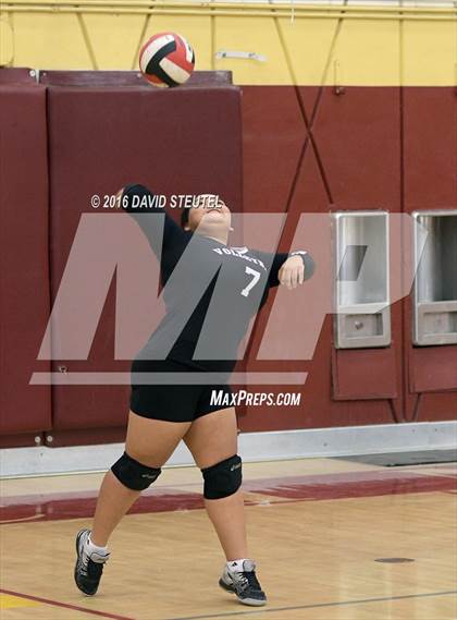 Thumbnail 1 in Golden Sierra @ Encina Prep photogallery.