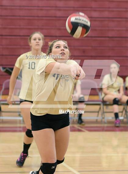Thumbnail 3 in Golden Sierra @ Encina Prep photogallery.