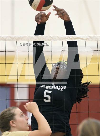 Thumbnail 1 in Golden Sierra @ Encina Prep photogallery.