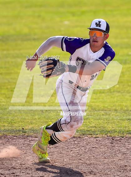 Thumbnail 1 in Rialto @ Jurupa Hills photogallery.