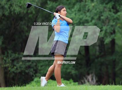 Thumbnail 2 in UIL 3A Girls Golf Finals photogallery.