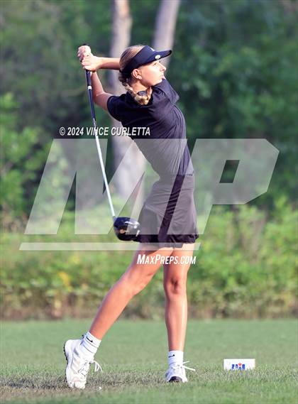 Thumbnail 1 in UIL 3A Girls Golf Finals photogallery.
