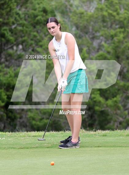 Thumbnail 1 in UIL 3A Girls Golf Finals photogallery.