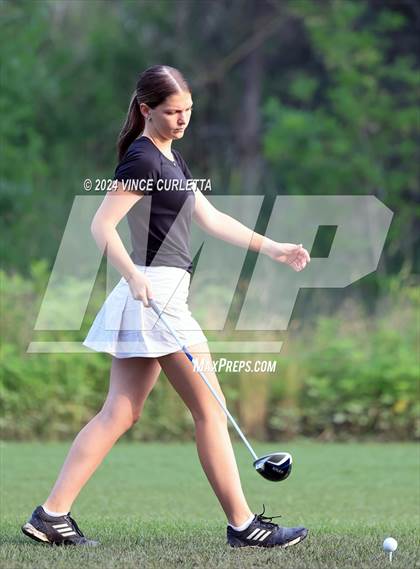 Thumbnail 1 in UIL 3A Girls Golf Finals photogallery.