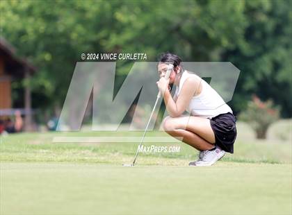 Thumbnail 2 in UIL 3A Girls Golf Finals photogallery.