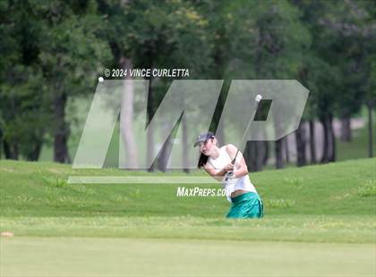 Thumbnail 2 in UIL 3A Girls Golf Finals photogallery.