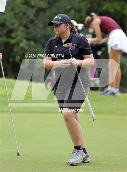 Thumbnail 2 in UIL 3A Girls Golf Finals photogallery.