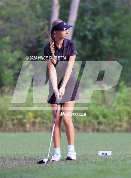 Thumbnail 2 in UIL 3A Girls Golf Finals photogallery.