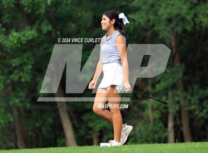 Thumbnail 1 in UIL 3A Girls Golf Finals photogallery.