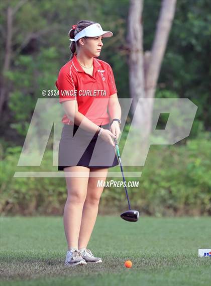 Thumbnail 2 in UIL 3A Girls Golf Finals photogallery.