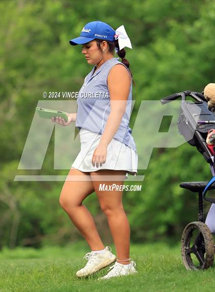 Thumbnail 1 in UIL 3A Girls Golf Finals photogallery.