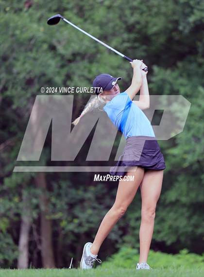 Thumbnail 1 in UIL 3A Girls Golf Finals photogallery.