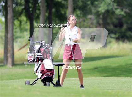 Thumbnail 2 in UIL 3A Girls Golf Finals photogallery.