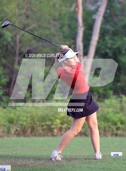 Thumbnail 2 in UIL 3A Girls Golf Finals photogallery.