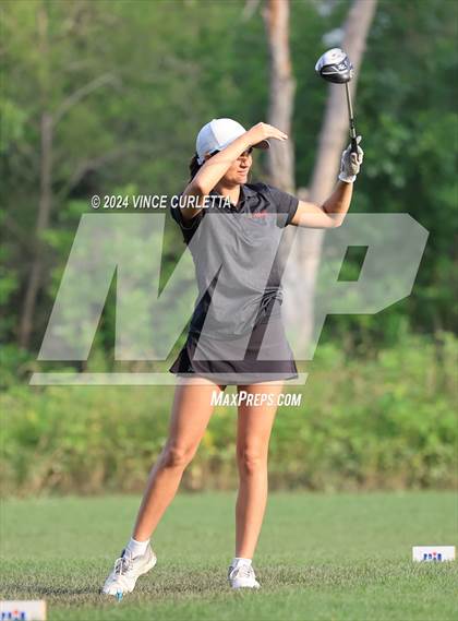 Thumbnail 3 in UIL 3A Girls Golf Finals photogallery.