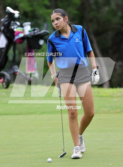 Thumbnail 1 in UIL 3A Girls Golf Finals photogallery.