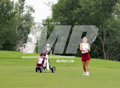 Thumbnail 3 in UIL 3A Girls Golf Finals photogallery.
