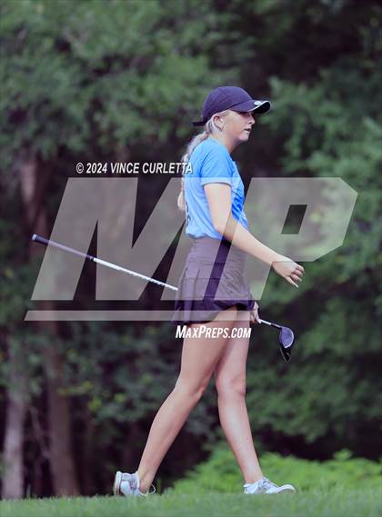 Thumbnail 2 in UIL 3A Girls Golf Finals photogallery.