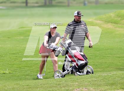 Thumbnail 3 in UIL 3A Girls Golf Finals photogallery.