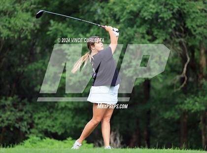 Thumbnail 2 in UIL 3A Girls Golf Finals photogallery.