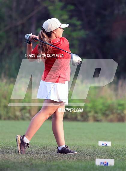 Thumbnail 2 in UIL 3A Girls Golf Finals photogallery.