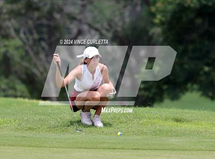 Thumbnail 3 in UIL 3A Girls Golf Finals photogallery.