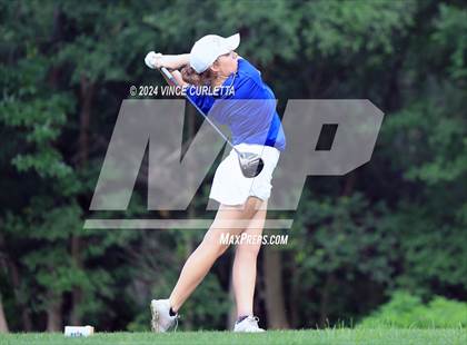 Thumbnail 2 in UIL 3A Girls Golf Finals photogallery.